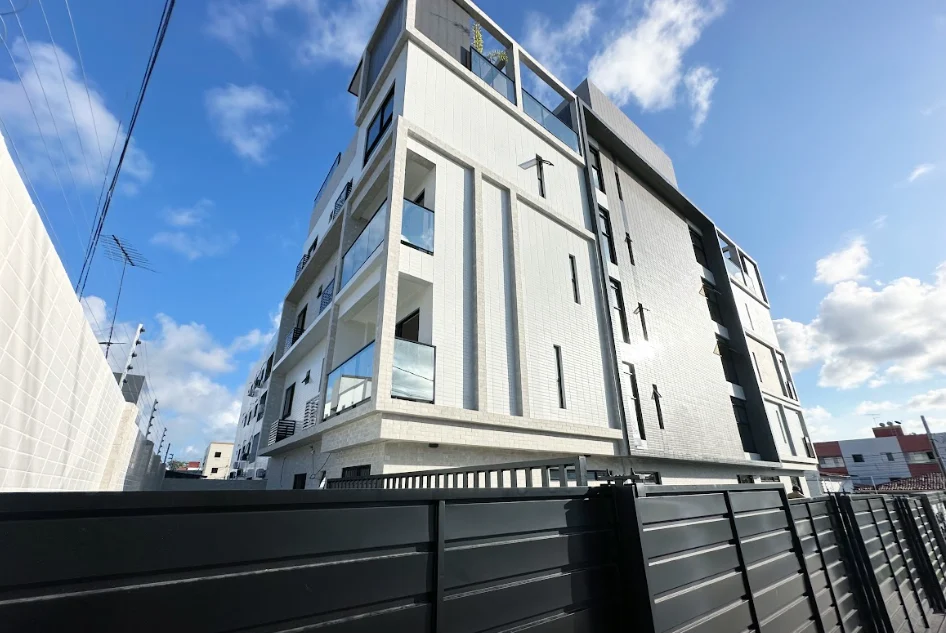 Cobertura no Jardim Cidade Universitária com 2 Quartos sendo 1 Suíte com Hidro, Piscina
