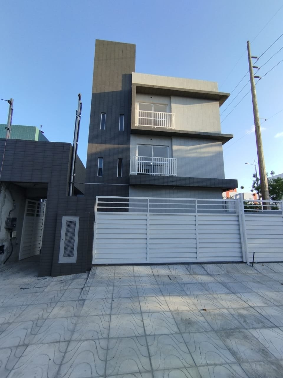 Apartamento na Principal do Novo Milênio/Valentina com 2 Quartos sendo 1 Suíte