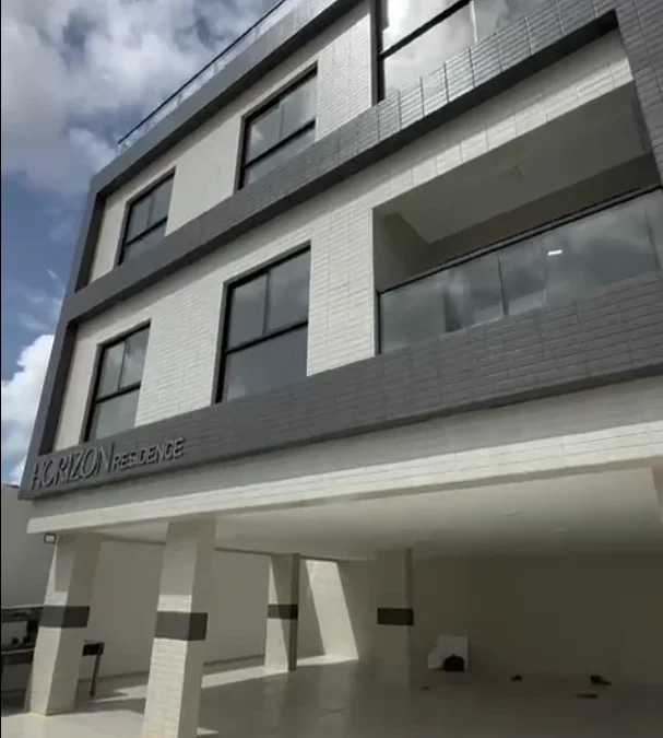 Térreo com Área no Jardim Cidade Universitária/Bancários com 3 Quartos sendo 1 Suíte e Piscina