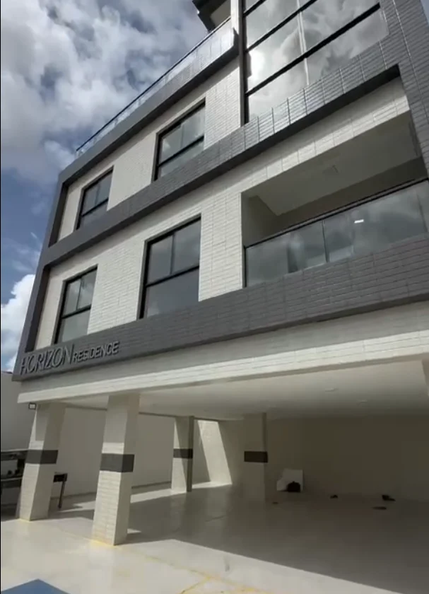 Térreo com Área no Jardim Cidade Universitária/Bancários com 3 Quartos sendo 1 Suíte e Piscina