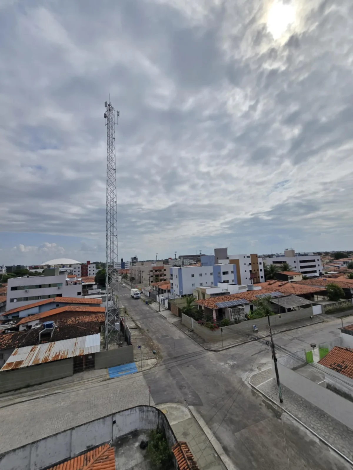 Apartamento no Cristo com 2 ou 3 Quartos com Elevador e Lazer, Opção de Cobertura e Térreo com Área