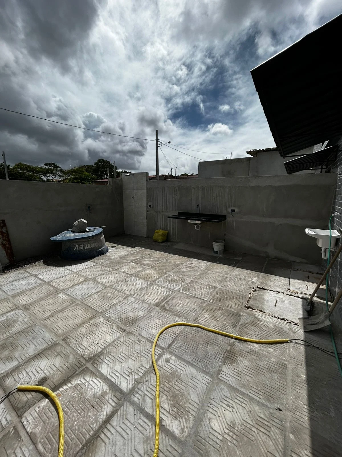 Apartamento no Paratibe/Valentina com 2 Quartos, Opção com Área Externa