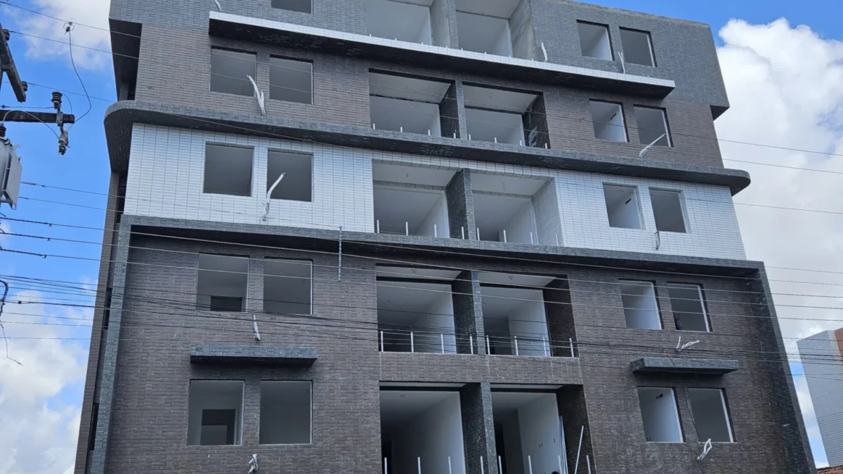 Apartamento Térreo no Jardim Cidade Universitária/Bancários 3 Quartos com Elevador e Lazer