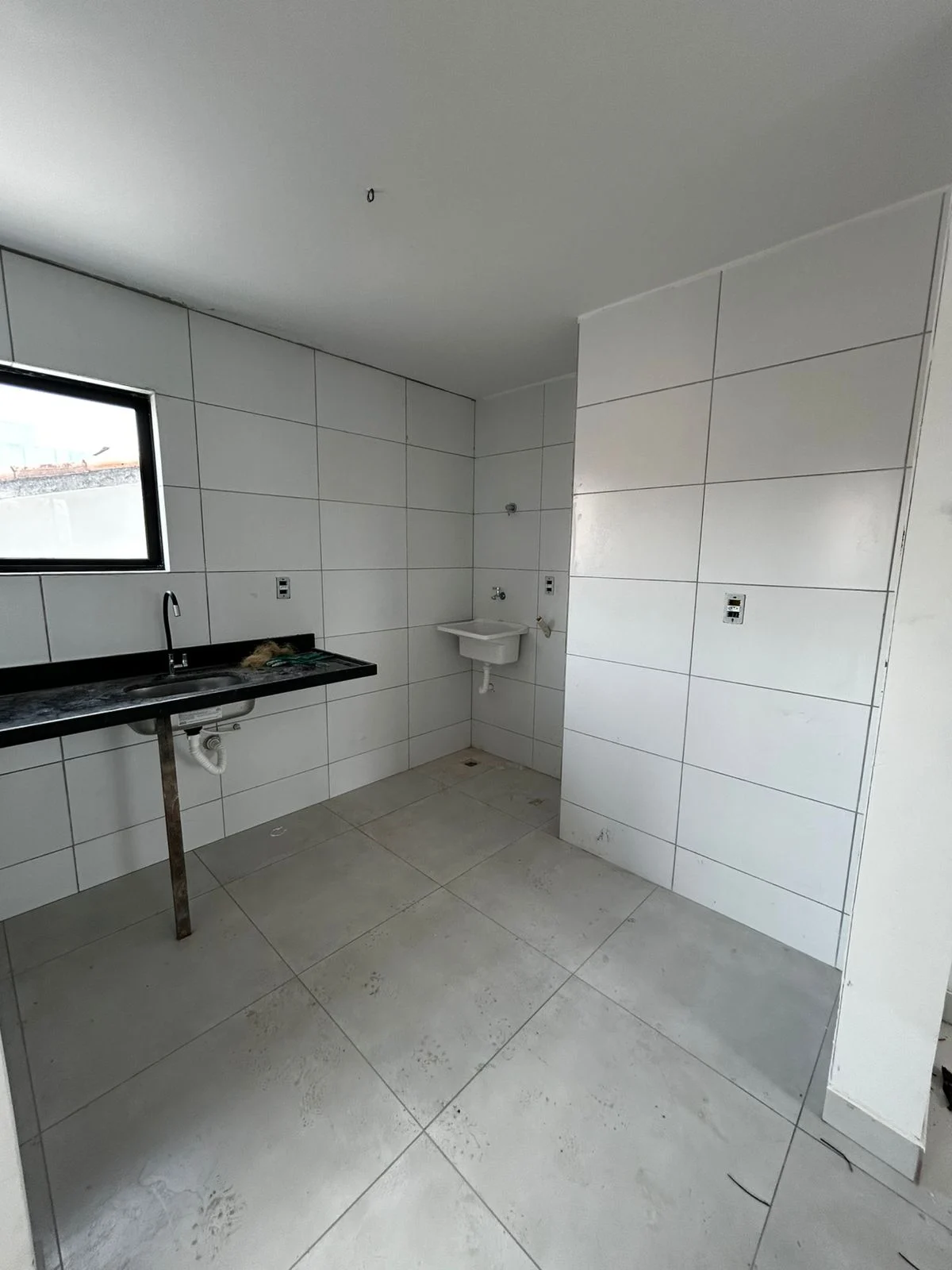 Apartamento no Paratibe/Valentina com 2 Quartos, Opção com Área Externa