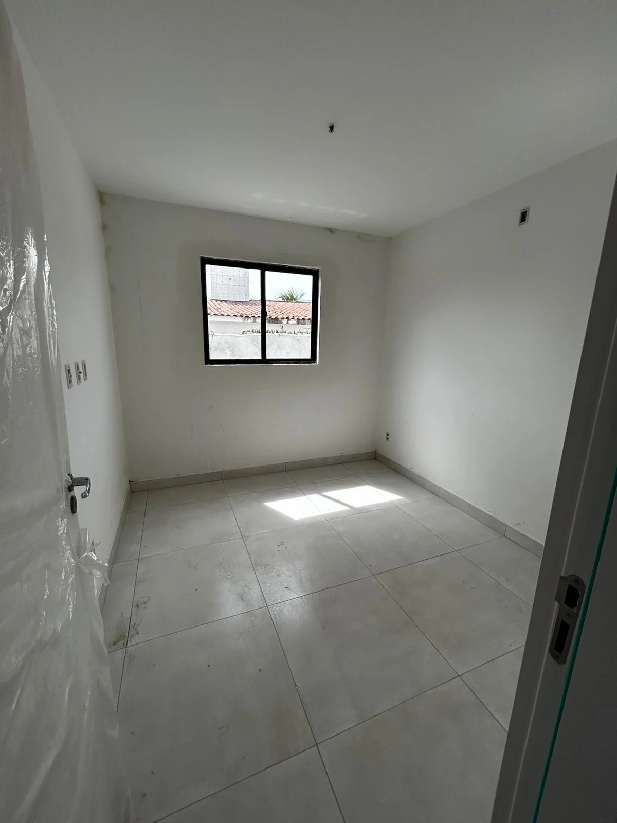 Apartamento no Paratibe/Valentina com 2 Quartos, Opção com Área Externa