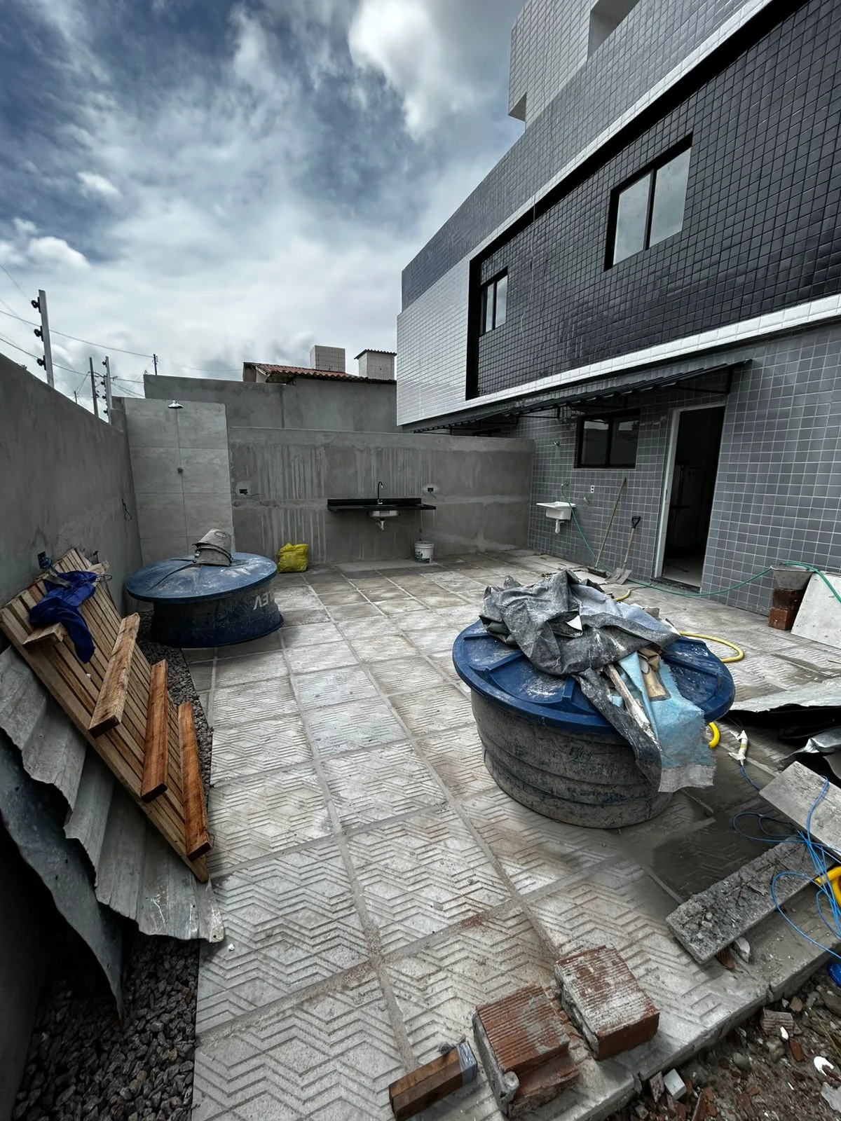 Apartamento no Paratibe/Valentina com 2 Quartos, Opção com Área Externa