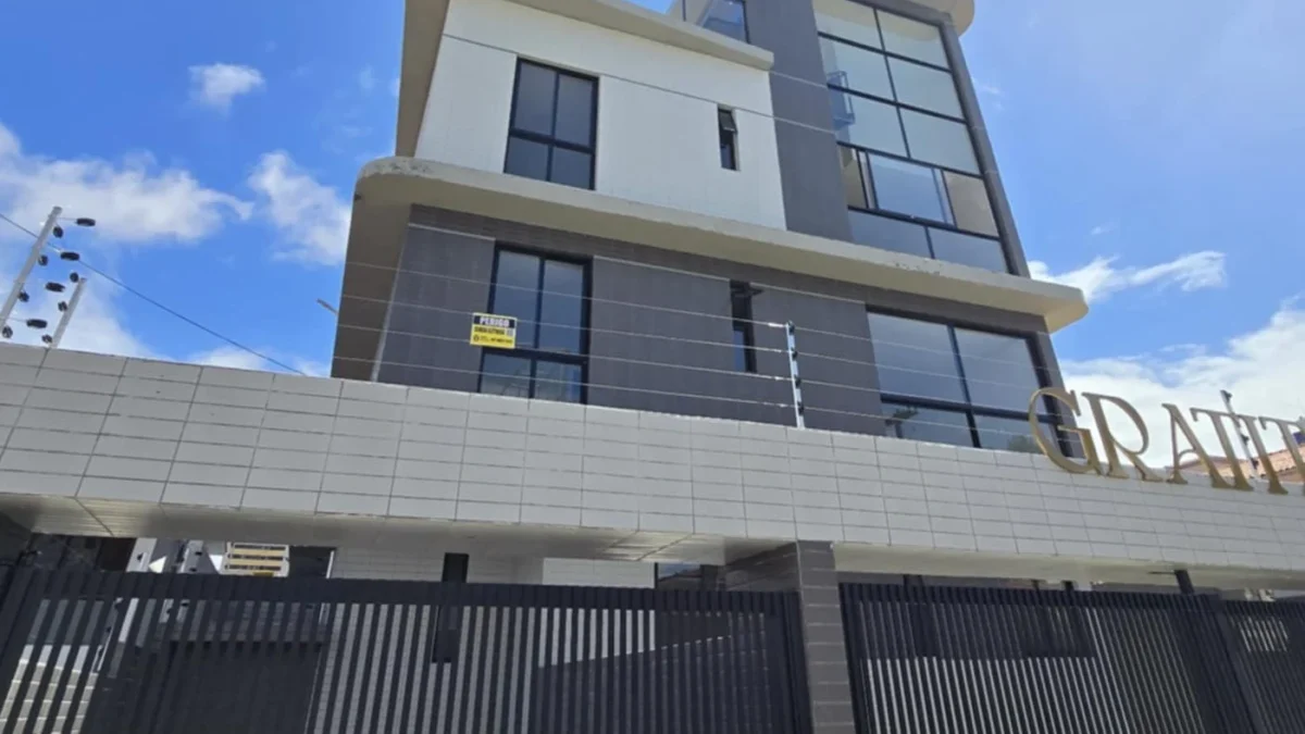 Térreo com Área no Bairro dos Estados 3 Quartos sendo 1 Suíte com Elevador e Lazer