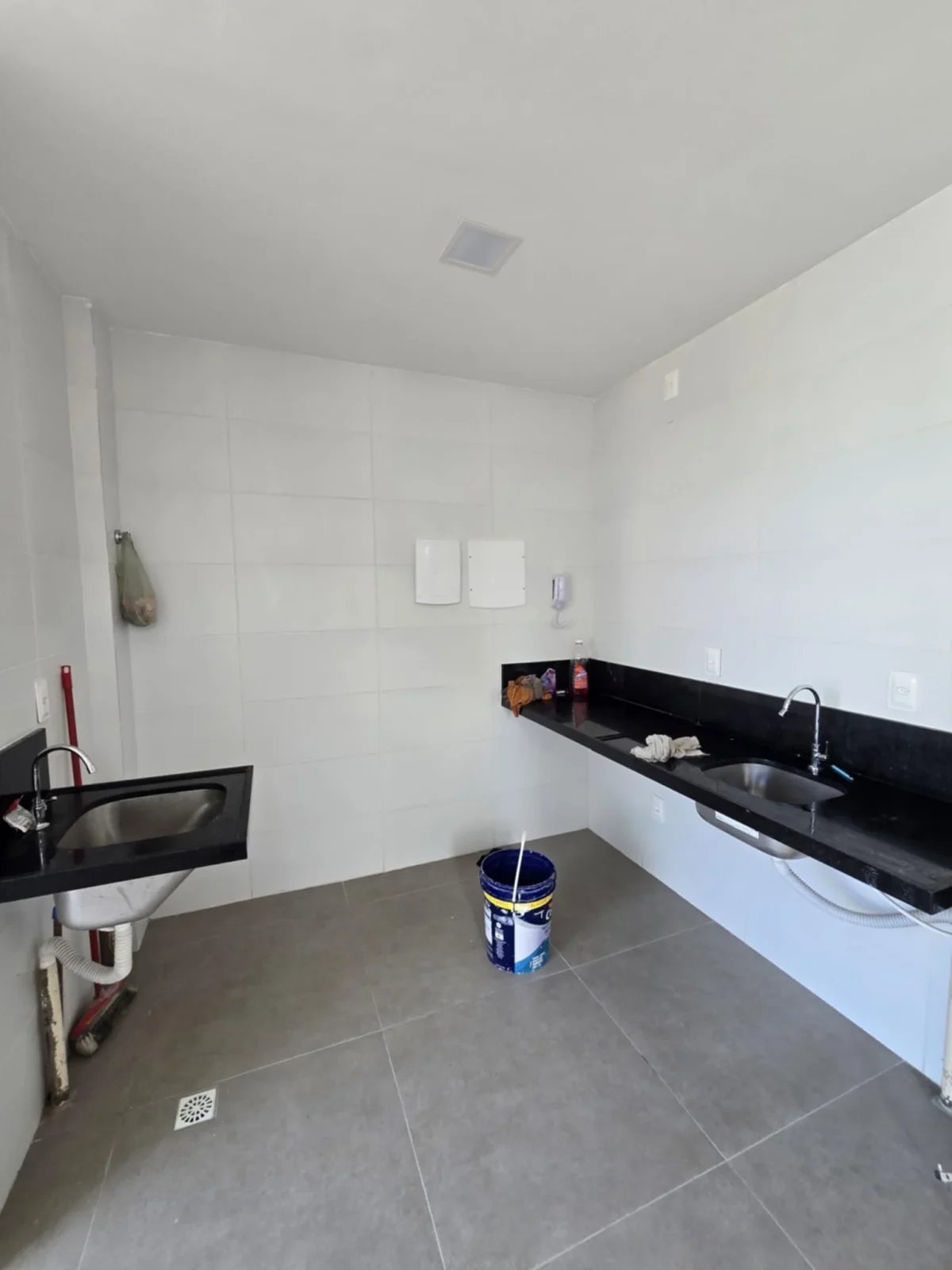 Térreo com Área no Bairro dos Estados 3 Quartos sendo 1 Suíte com Elevador e Lazer