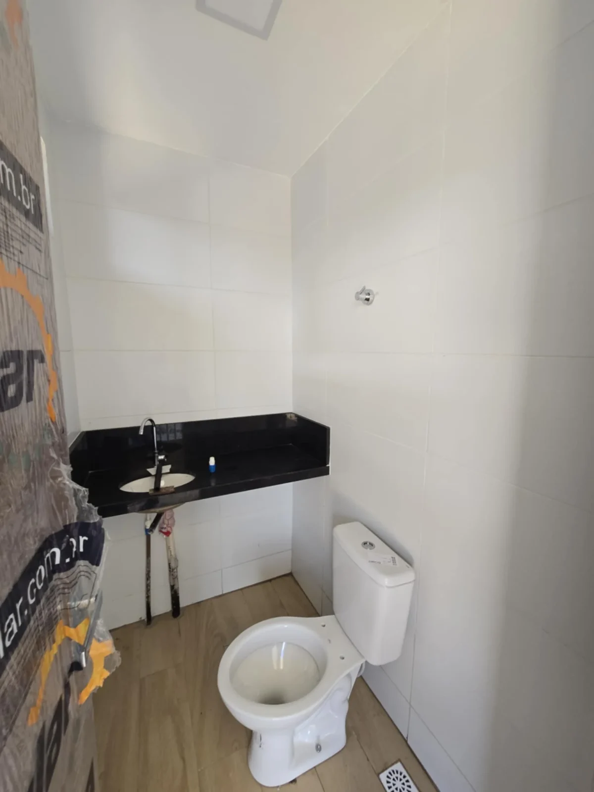 Térreo com Área no Bairro dos Estados 3 Quartos sendo 1 Suíte com Elevador e Lazer