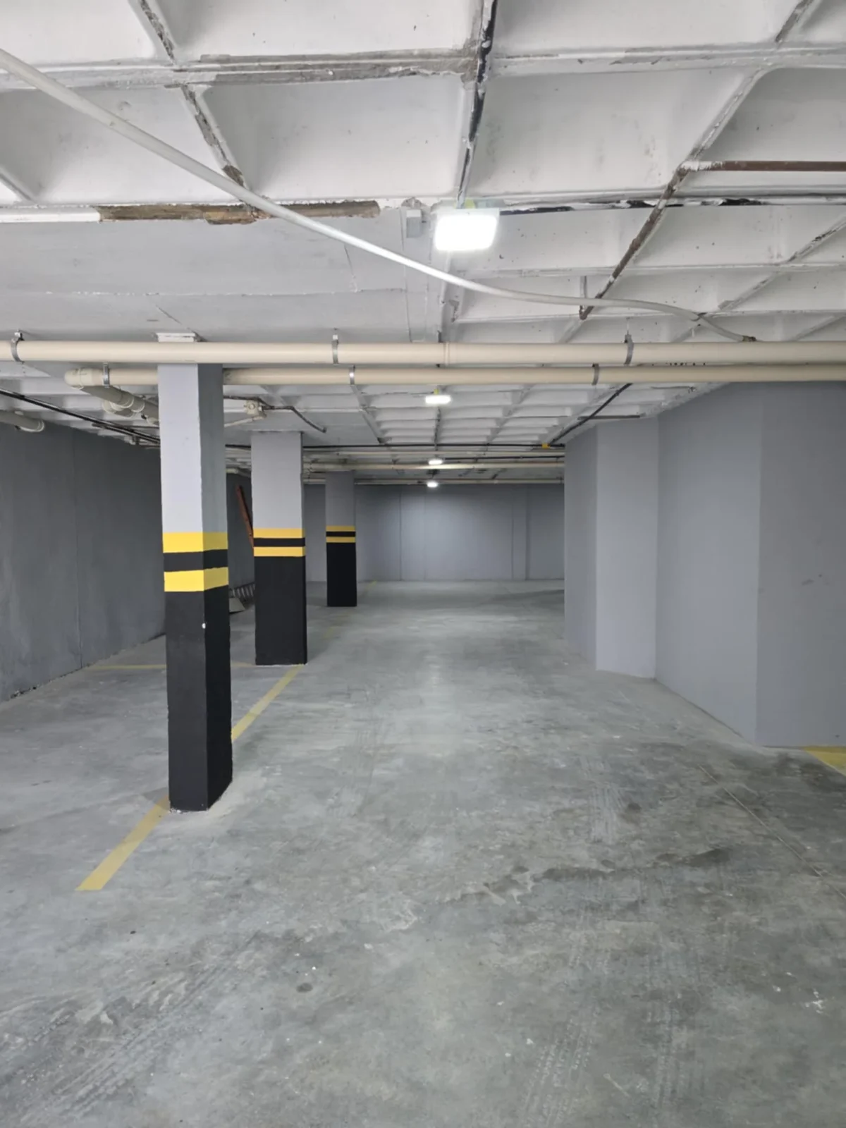 Térreo com Área no Bairro dos Estados 3 Quartos sendo 1 Suíte com Elevador e Lazer