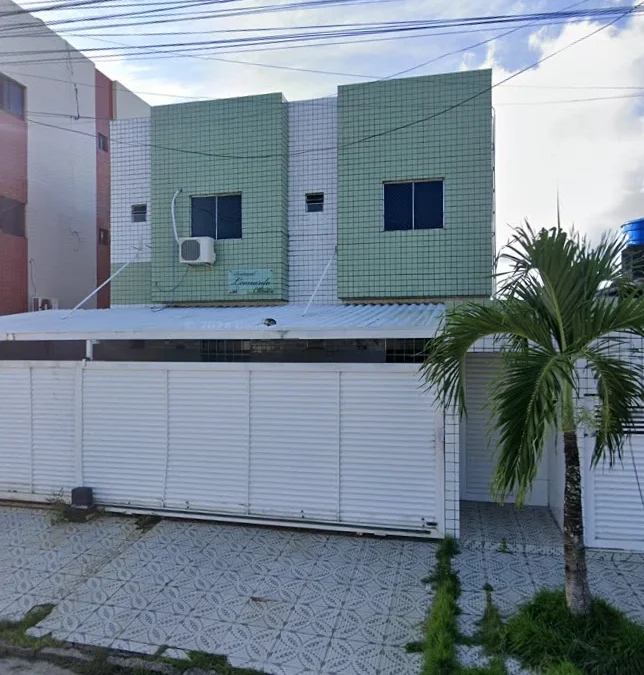 Apartamento Térreo com Área no Bairro dos Estados 2 Quartos sendo 1 Suíte