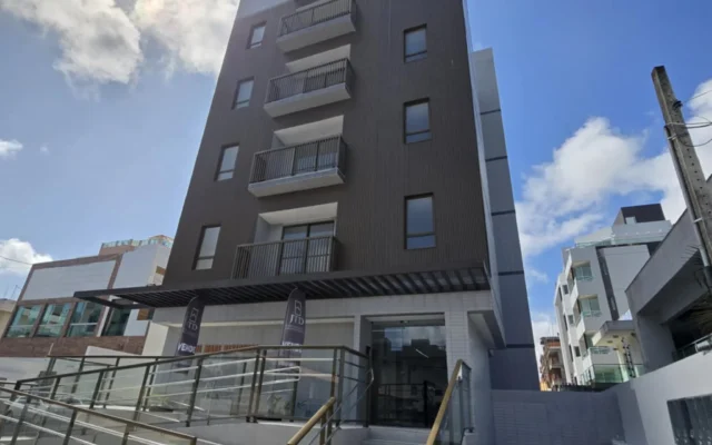 Apartamento em Intermares com 3 Quartos, Elevador e Lazer