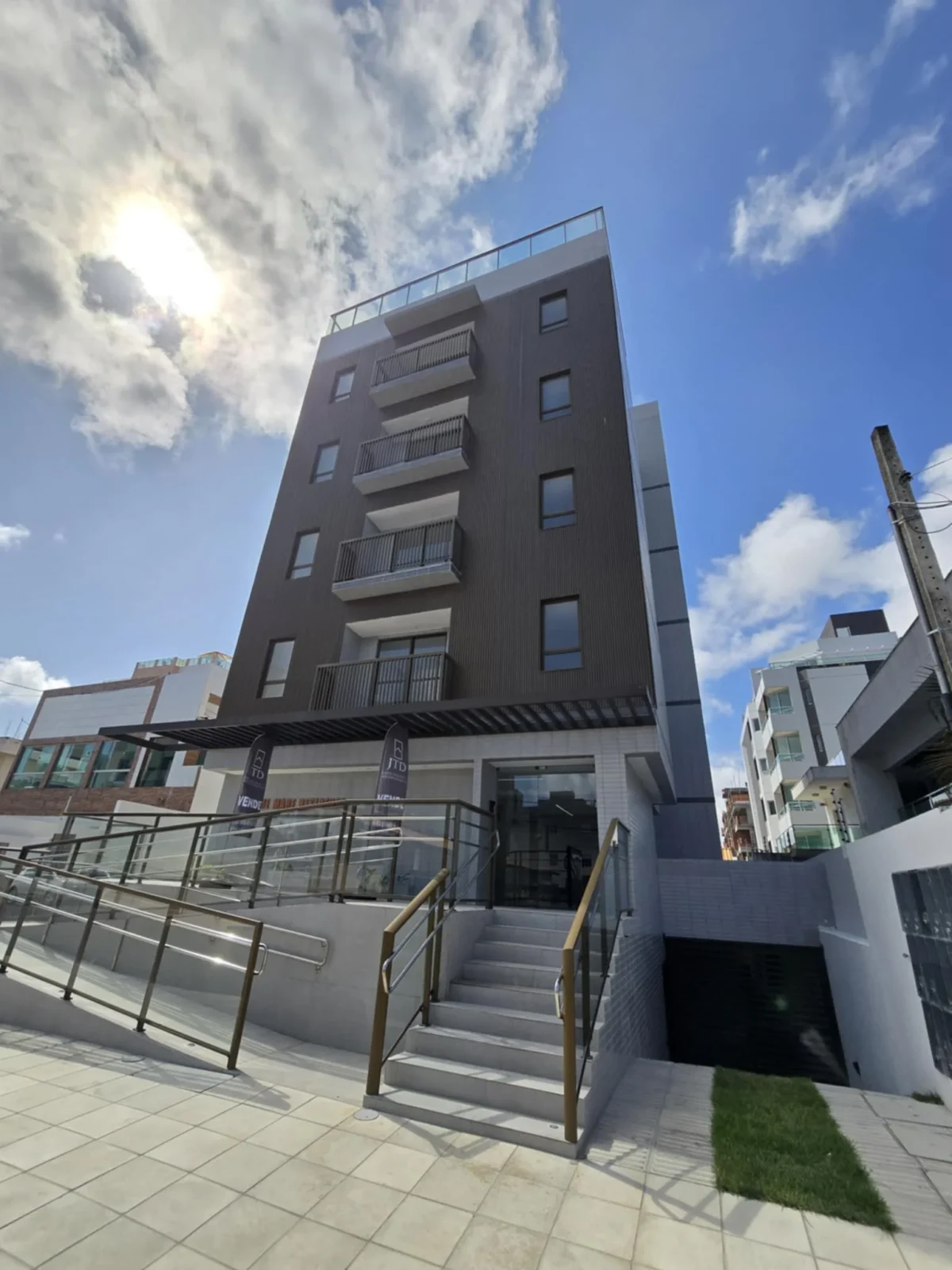 Apartamento em Intermares com 3 Quartos, Elevador e Lazer
