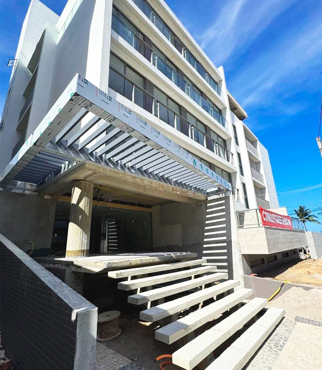Últimas Unidades de Studio Beira-mar de Intermares, Elevador e Lazer