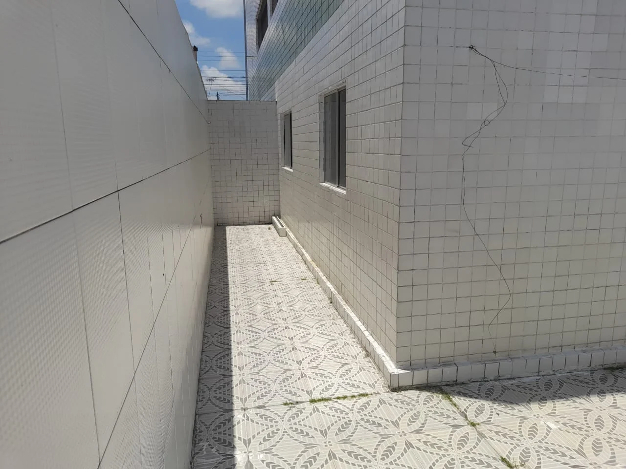 Apartamento Térreo com Área no Bairro dos Estados 2 Quartos sendo 1 Suíte