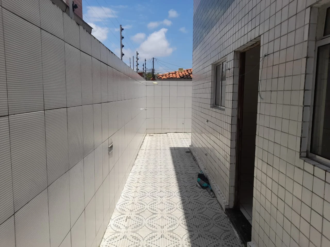 Apartamento Térreo com Área no Bairro dos Estados 2 Quartos sendo 1 Suíte