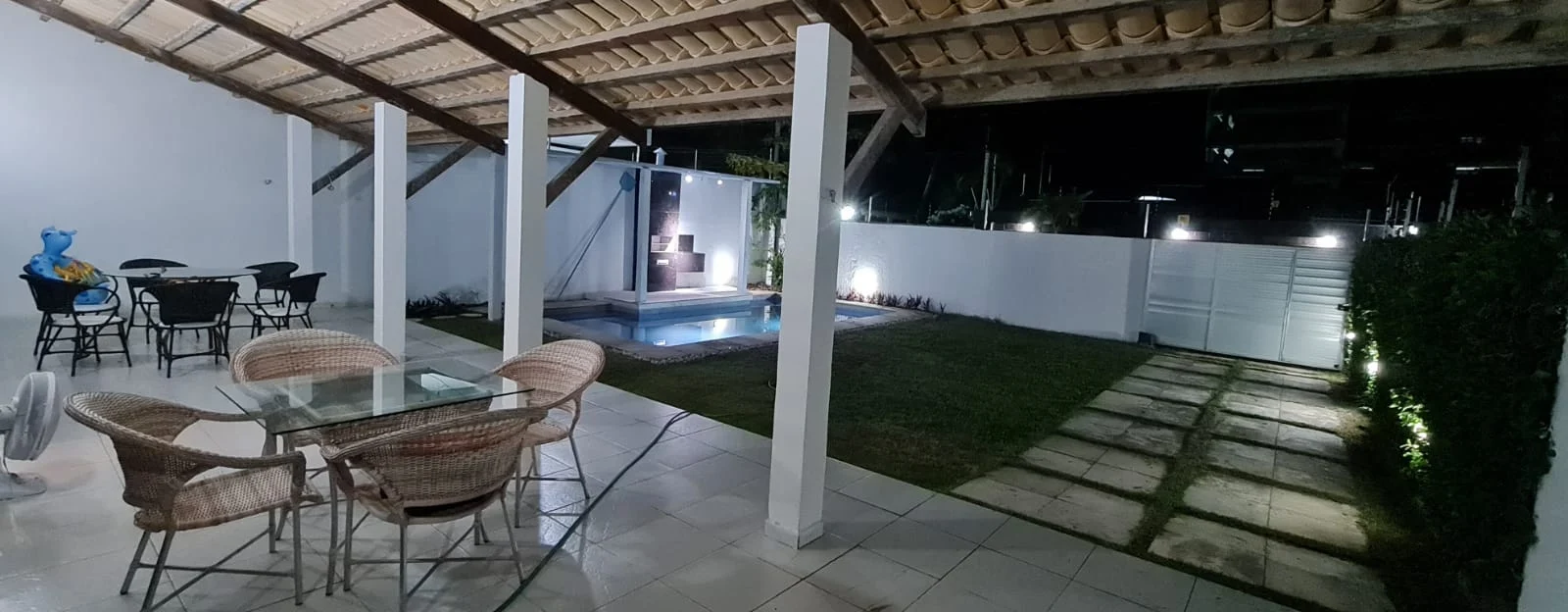 ALUGO Casa em Camboinha com 4 Suítes R$ 48.000,00*