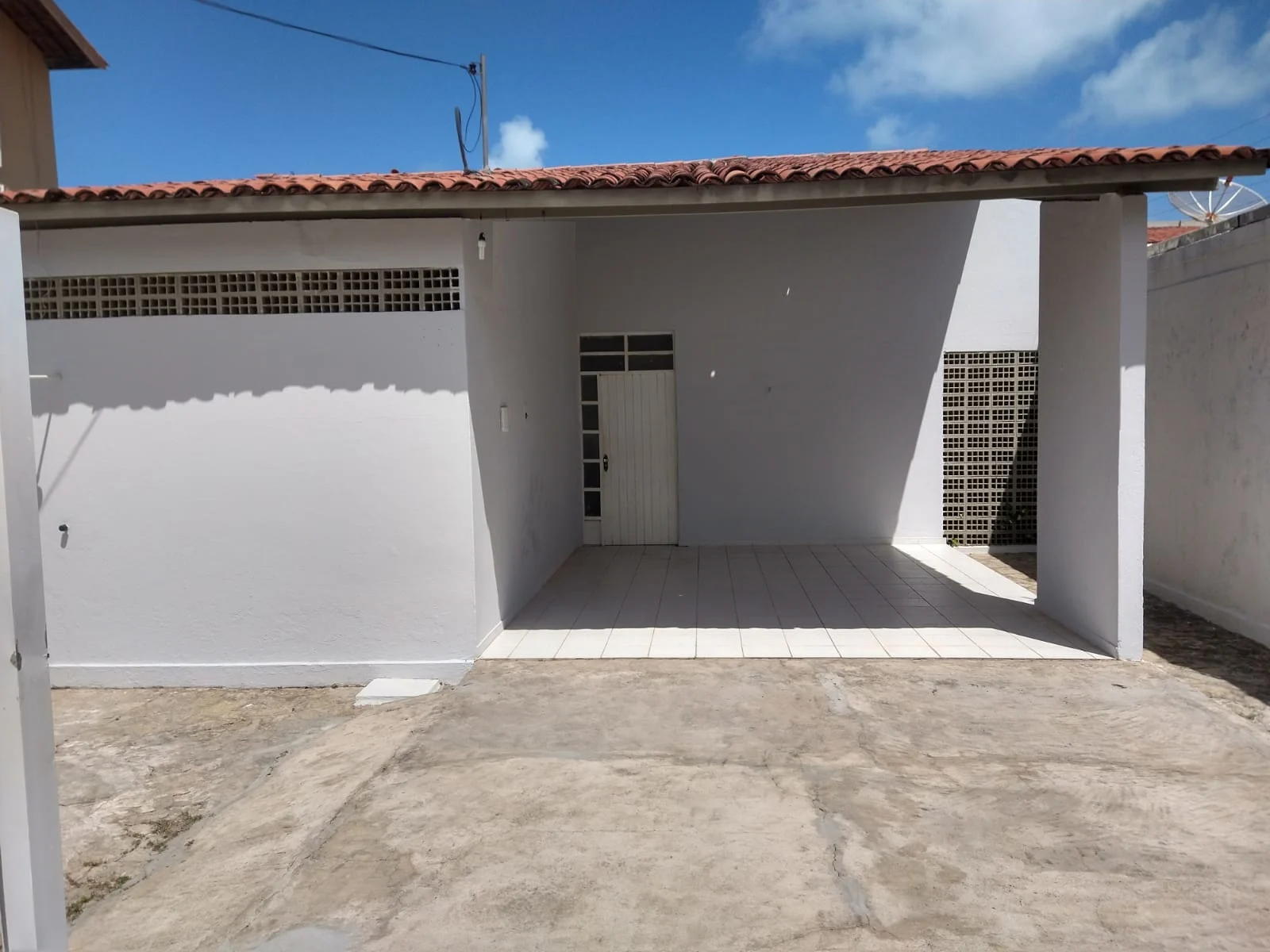 ALUGO Casa em Camboinha com 4 Quartos sendo 2 Suítes R$ 20.000,00*