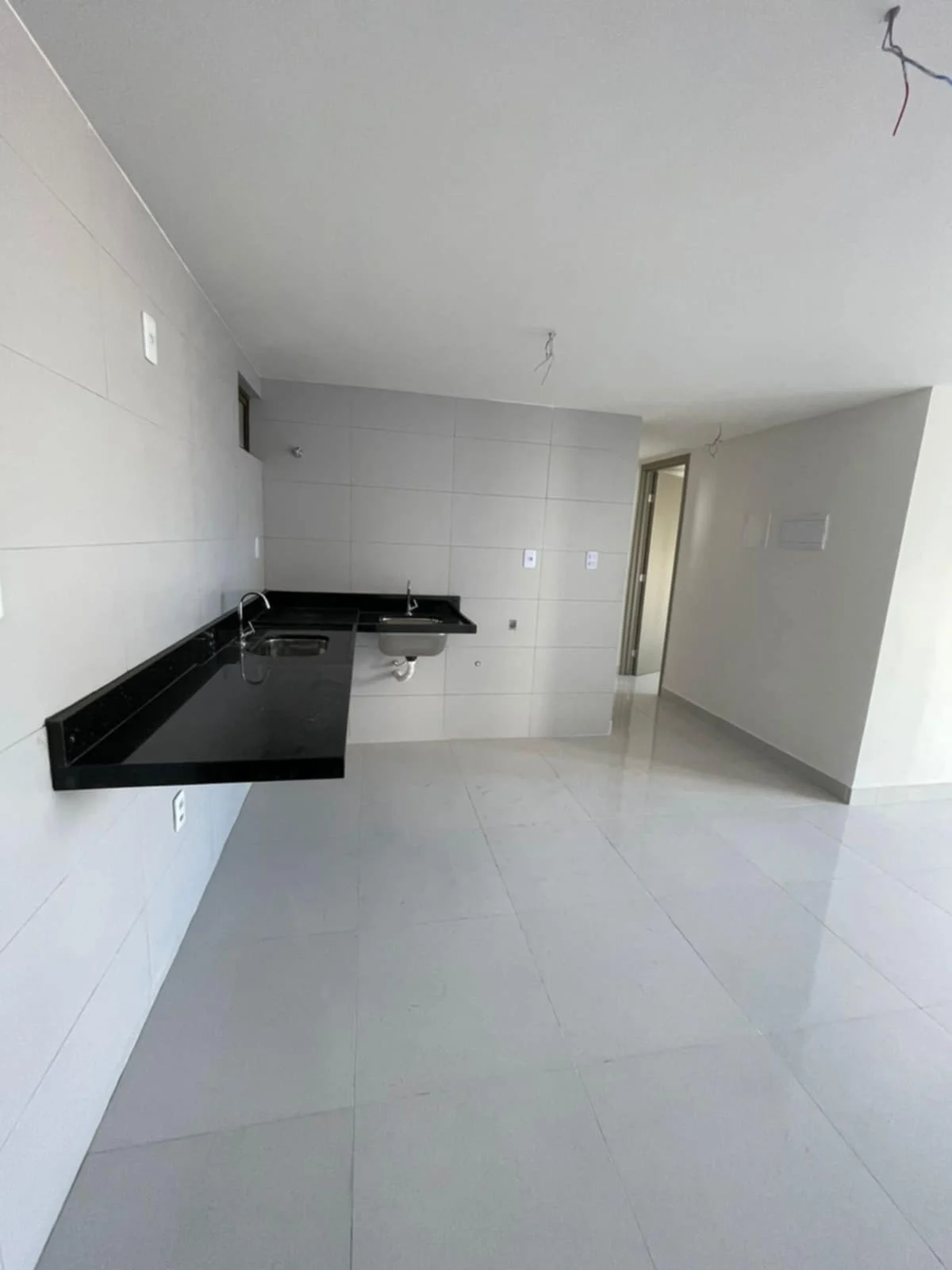 Apartamento em Intermares com 3 Quartos, Elevador e Lazer