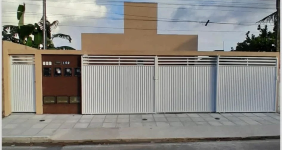 Casa em Colinas do Sul com 2 Quartos sendo 1 Suíte