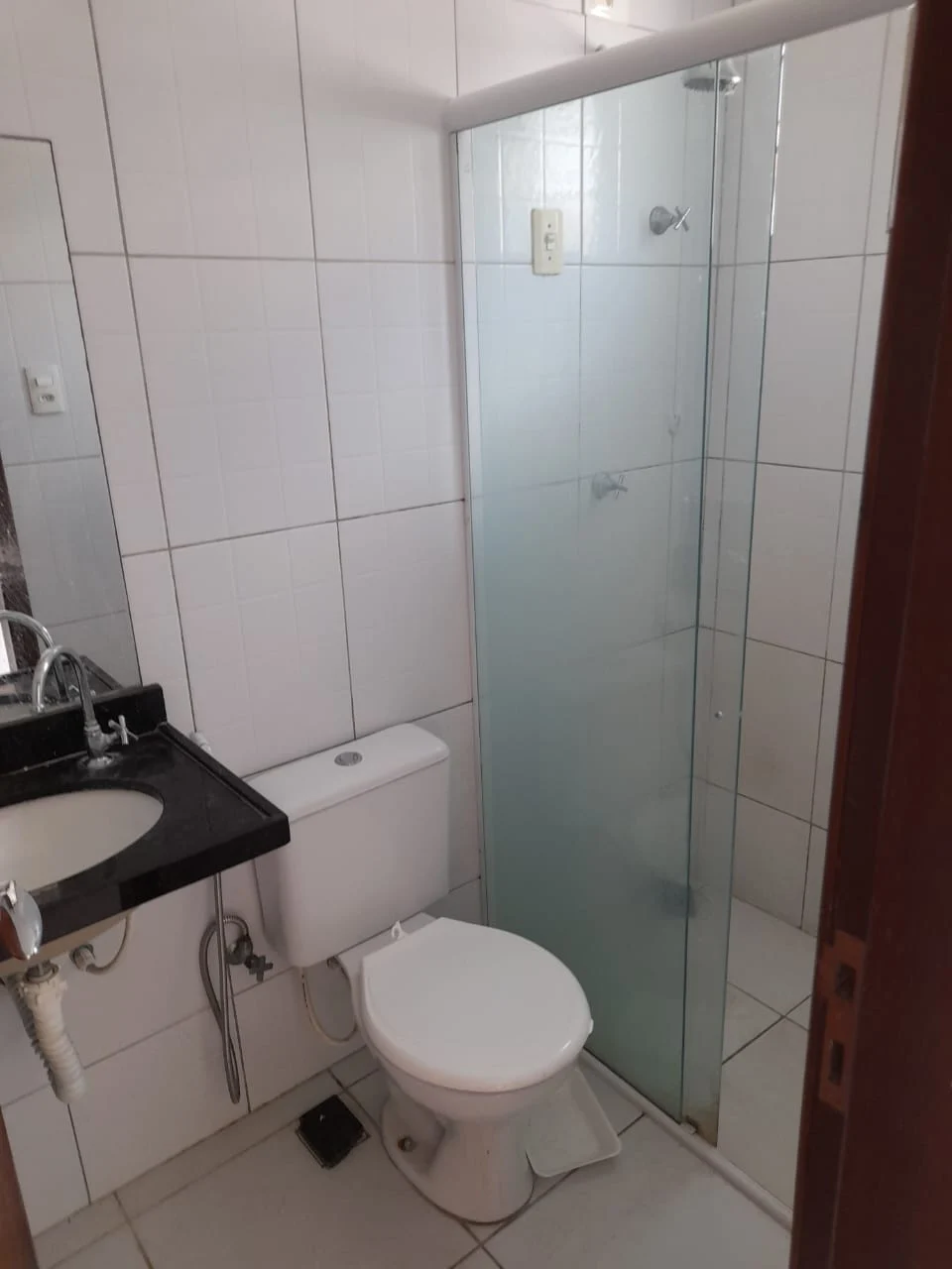 Apartamento Térreo com Área no Bairro dos Estados 2 Quartos sendo 1 Suíte