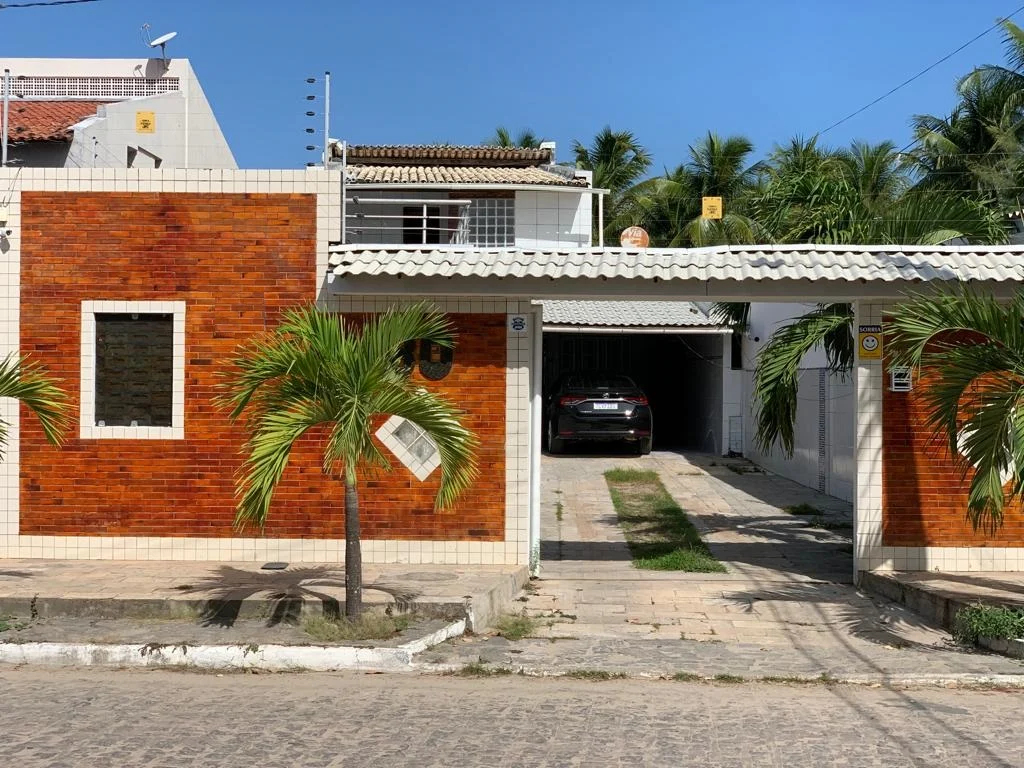 ALUGO Casa Beira-mar em Camboinha com 4 Suítes