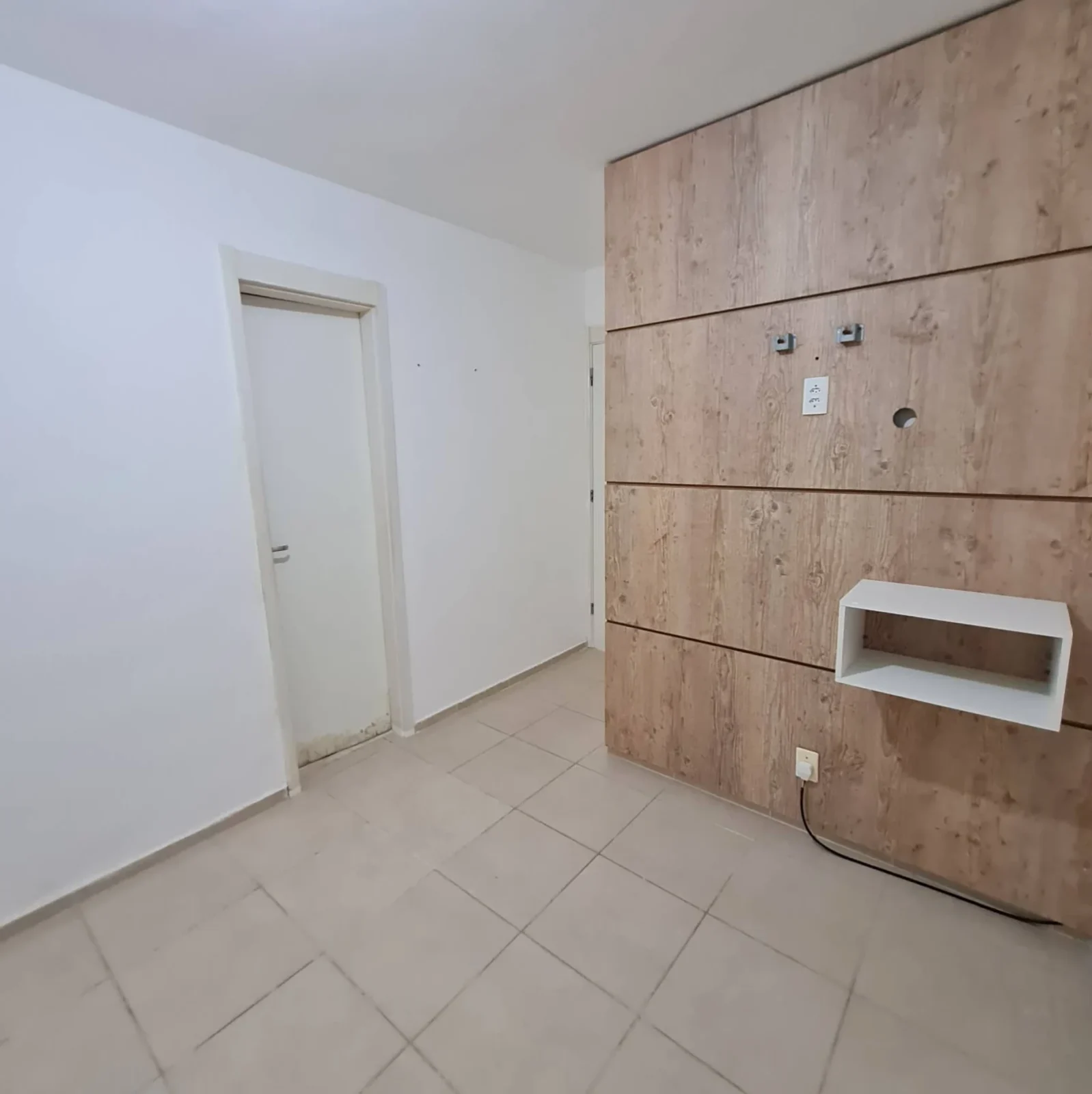 Apartamento Térreo no Geisel com 2 Quartos sendo 1 Suíte, Piscina, Salão de Festas