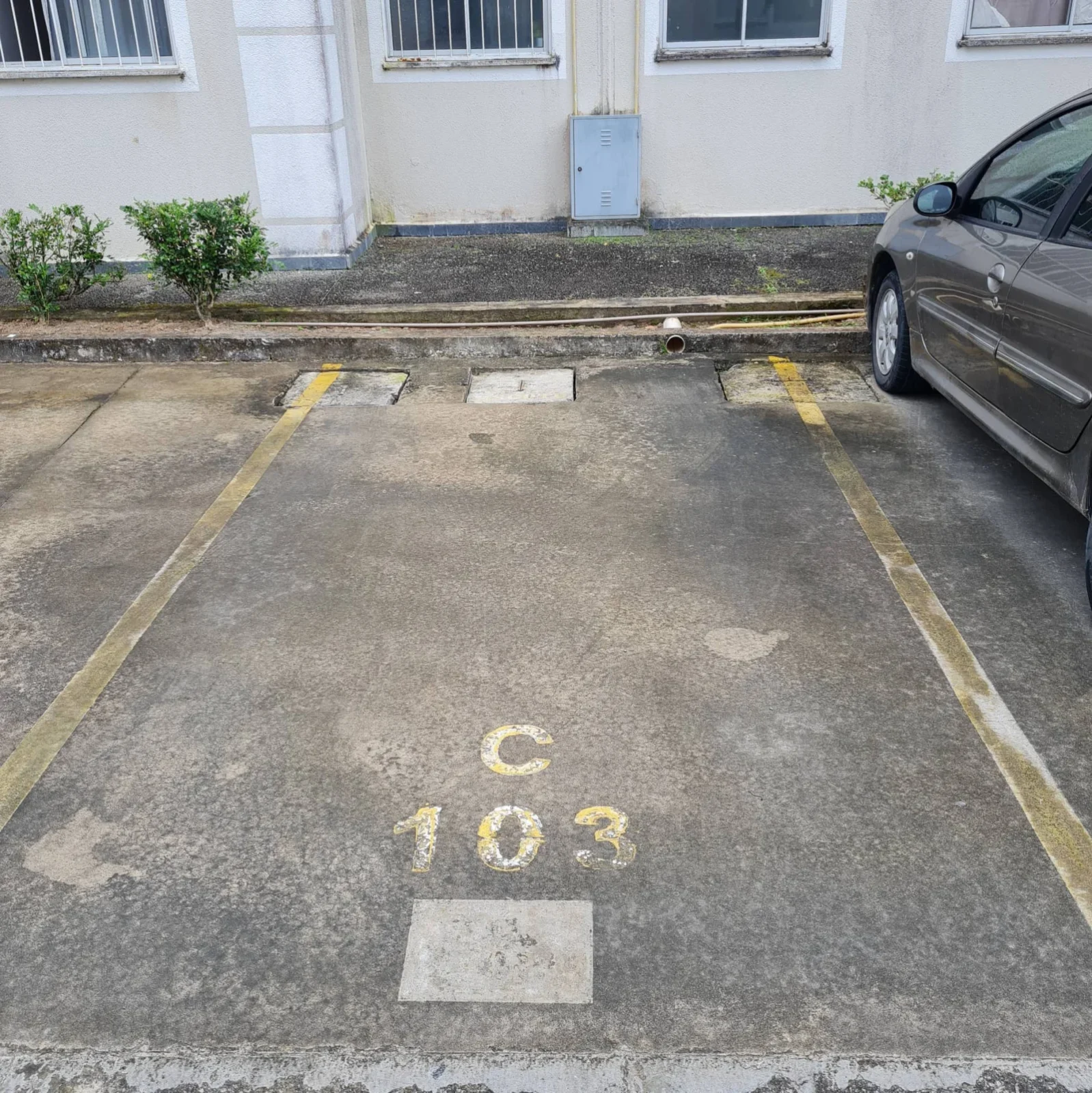 Apartamento Térreo no Geisel com 2 Quartos sendo 1 Suíte, Piscina, Salão de Festas