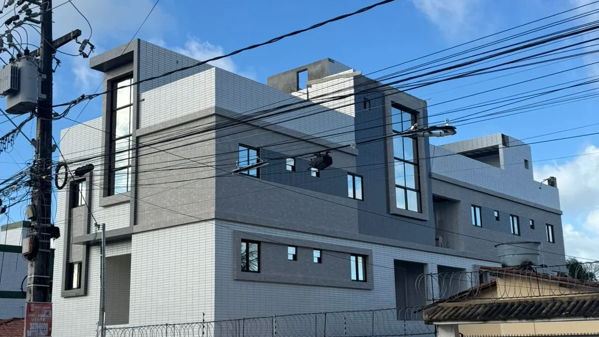 Cobertura nos Bancários 2 Quartos sendo 1 Suíte com Elevador e Piscina