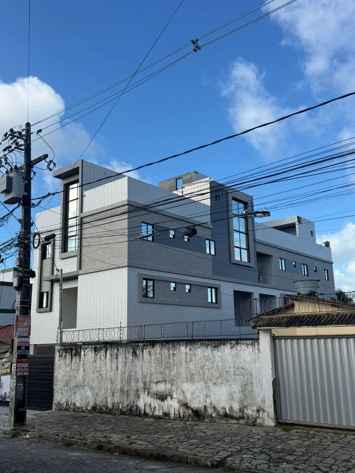 Cobertura nos Bancários 2 Quartos sendo 1 Suíte com Elevador e Piscina