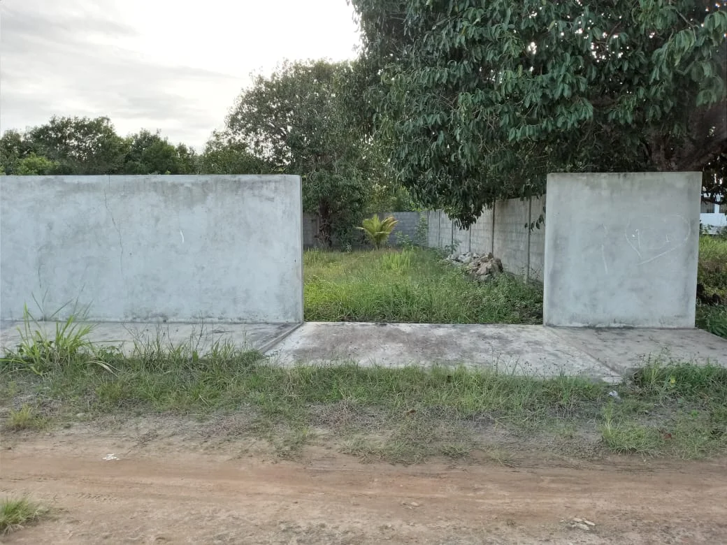 Lote Murado em Ponta de Lucena com 275m²