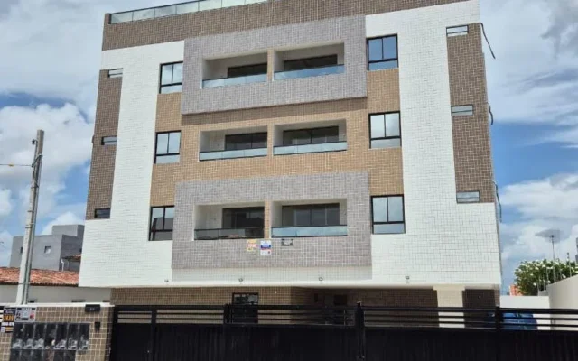 Apartamento no Cristo com 2 Quartos sendo 1 Suíte