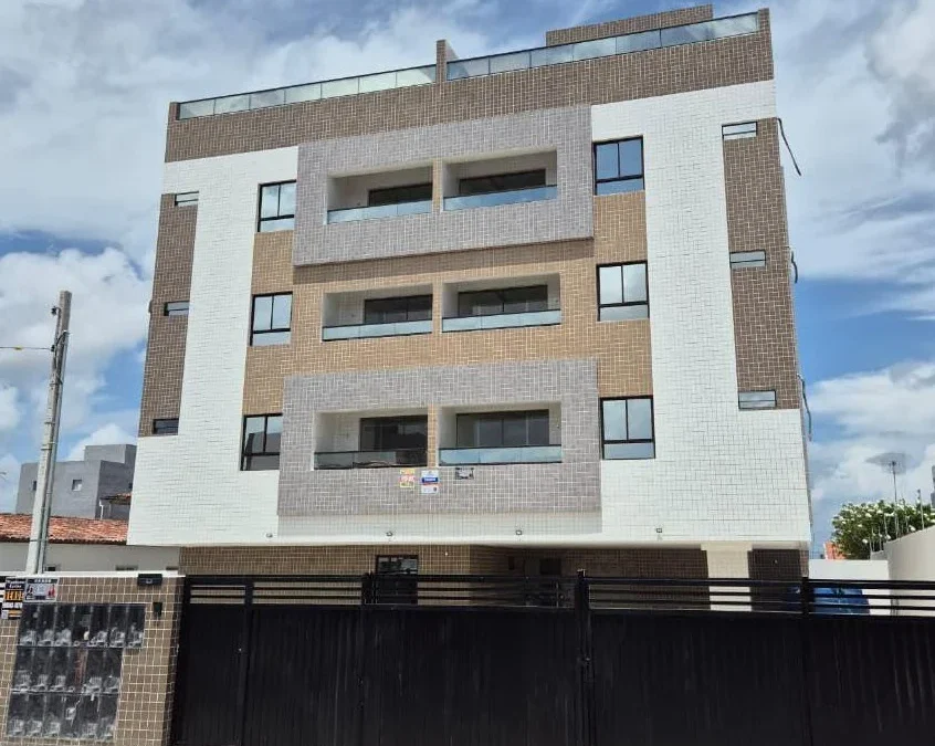 Apartamento no Cristo com 2 Quartos sendo 1 Suíte