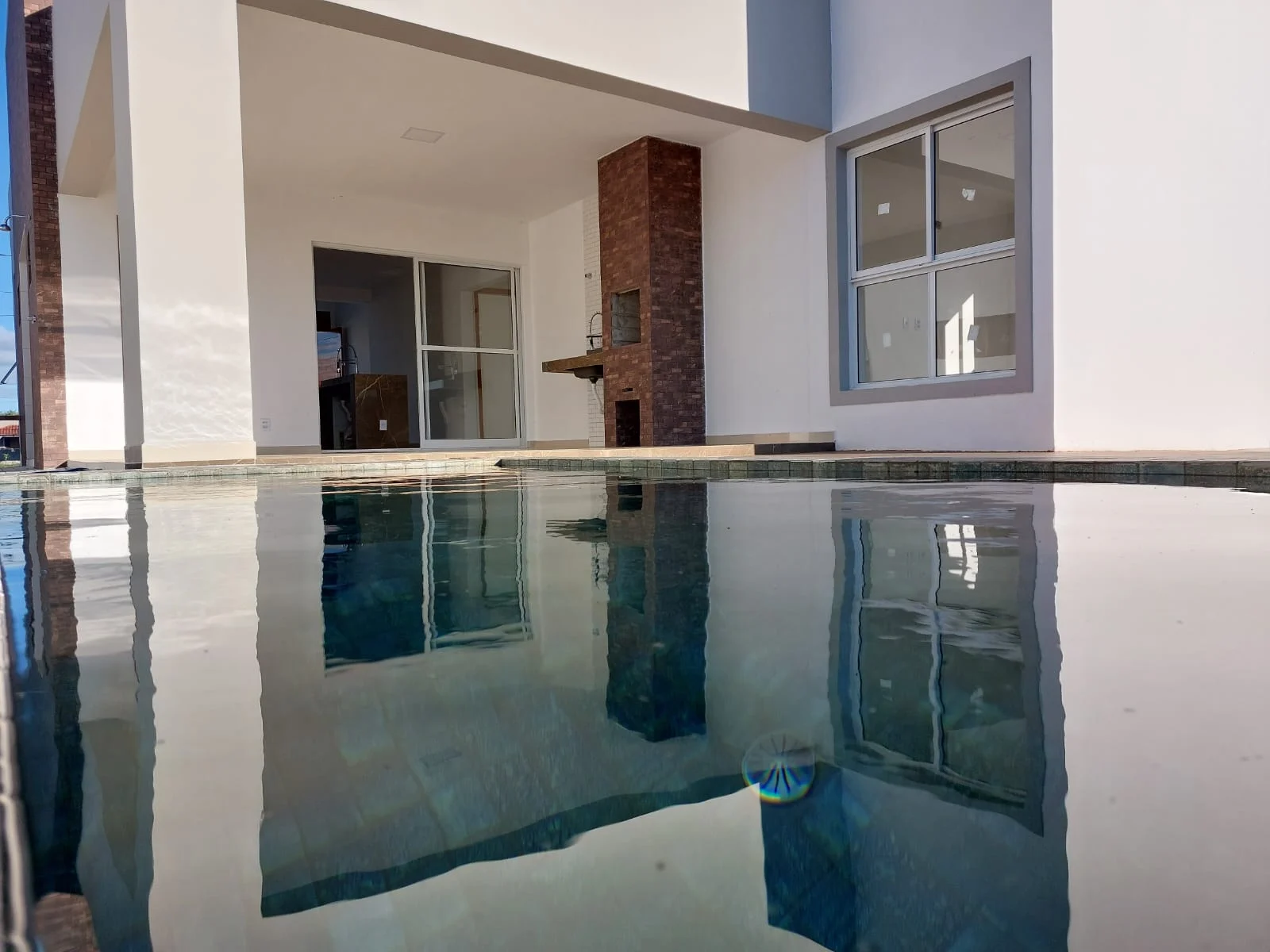 Excelente Casa com 3 Quartos e Piscina no Condomínio Fazenda Real I