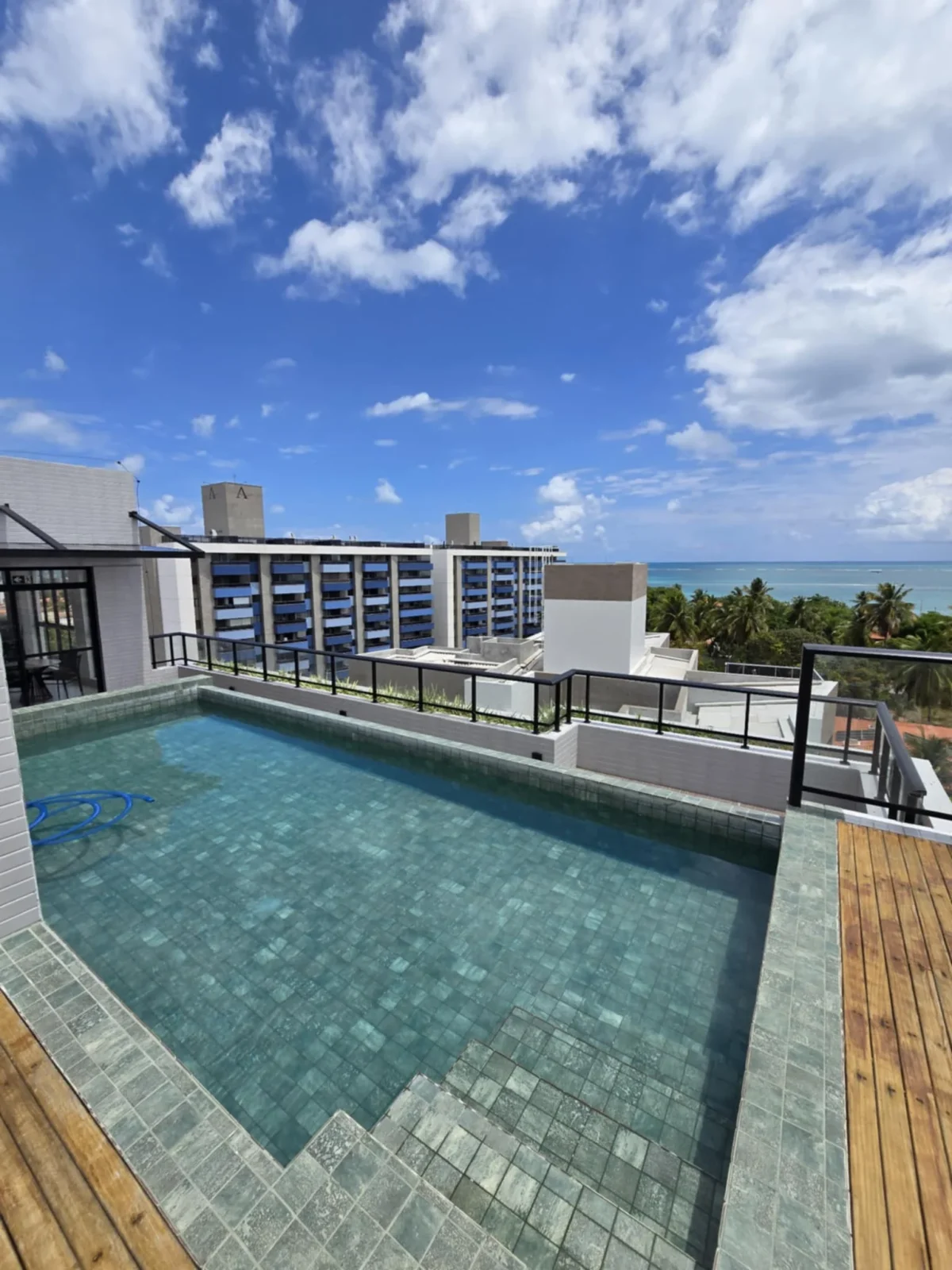 Apartamento em Formosa/Cabedelo com 1 Quarto, Elevador e Piscina