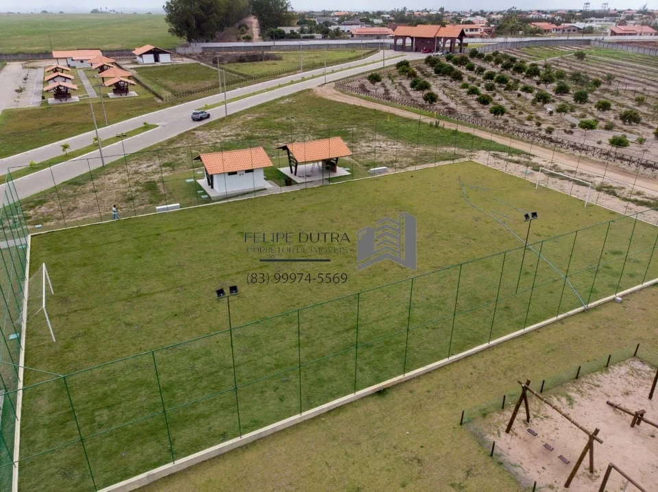 Excelente Casa com 3 Quartos e Piscina no Condomínio Fazenda Real I