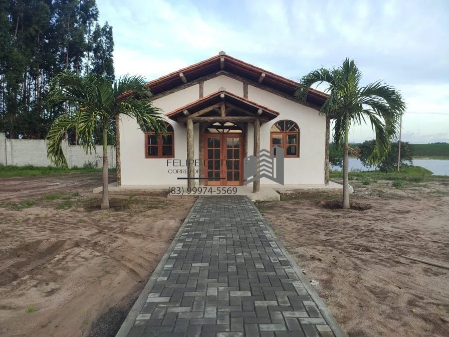 Excelente Casa com 3 Quartos e Piscina no Condomínio Fazenda Real I