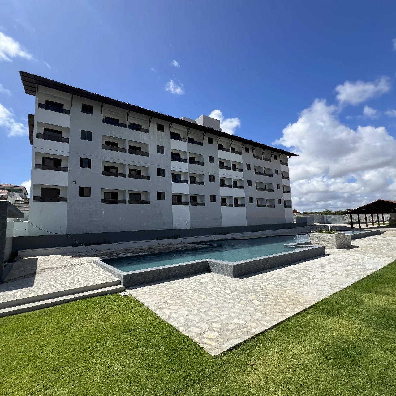 Apartamento em Mandacaru/Alto do Céu 2 Quartos sendo 1 Suíte e Lazer