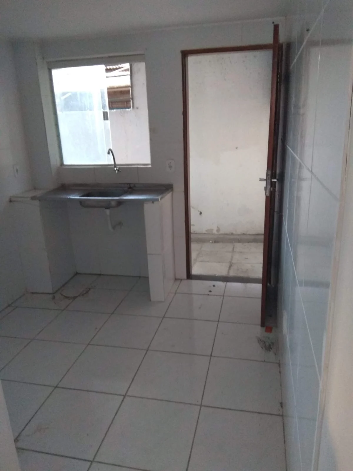 Apartamento Térreo com Área no João Paulo 2º com 2 Quartos