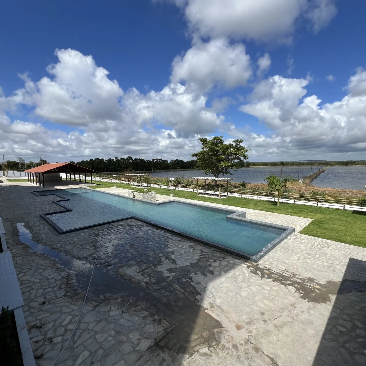 Apartamento em Mandacaru/Alto do Céu 2 Quartos sendo 1 Suíte e Lazer