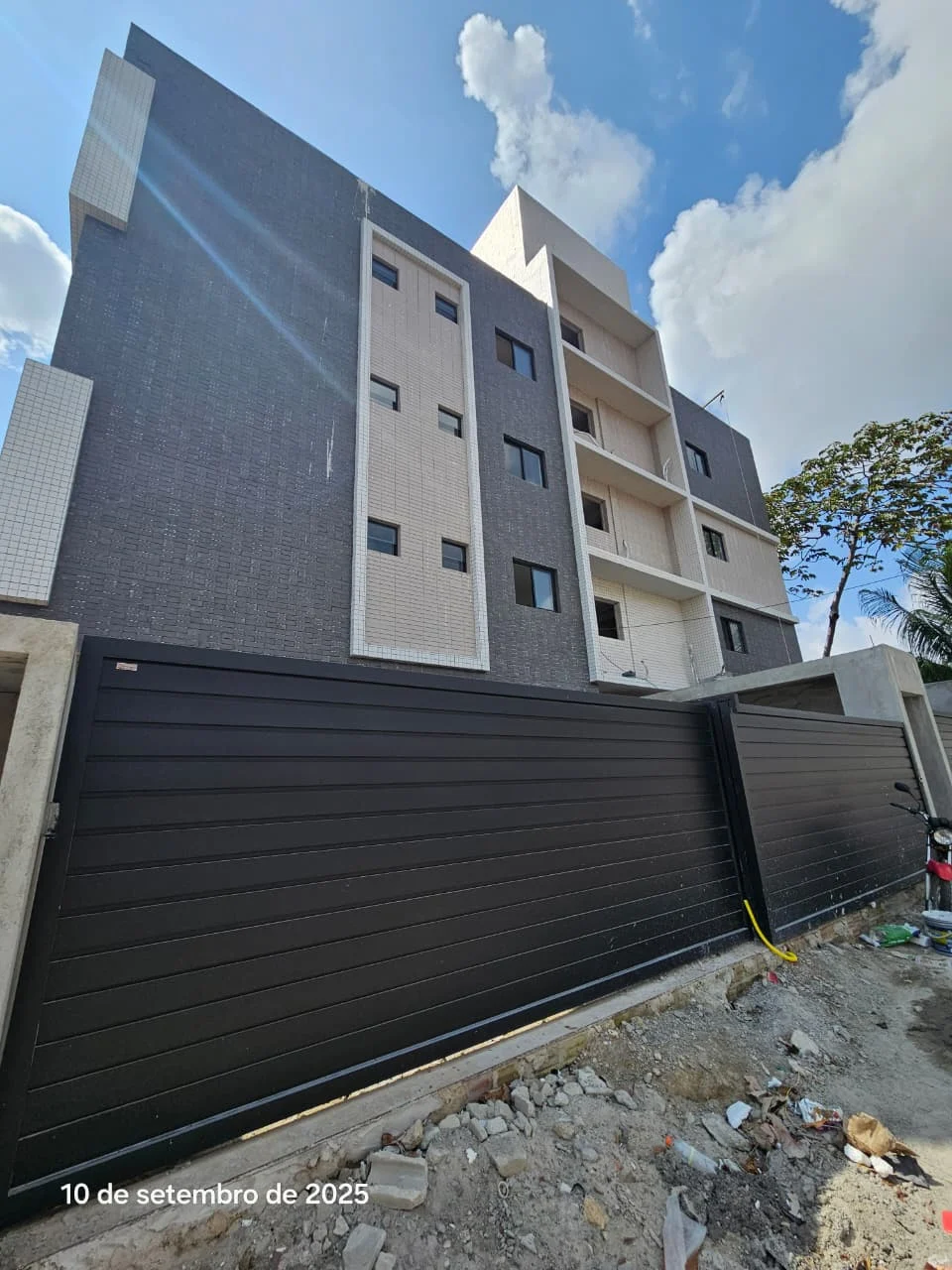 Últimas Unidades nos Bancários 2 ou 3 Quartos sendo 1 Suíte, Elevador e Lazer, Opção de Coberturas