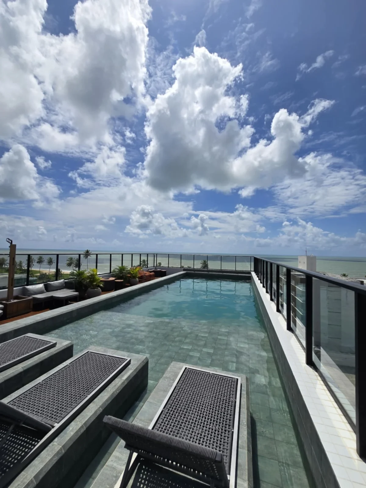 Excelente Flat Mobiliado no Jardim Oceania/Bessa pronto para rentabilizar com Elevador e Lazer 70m do Mar