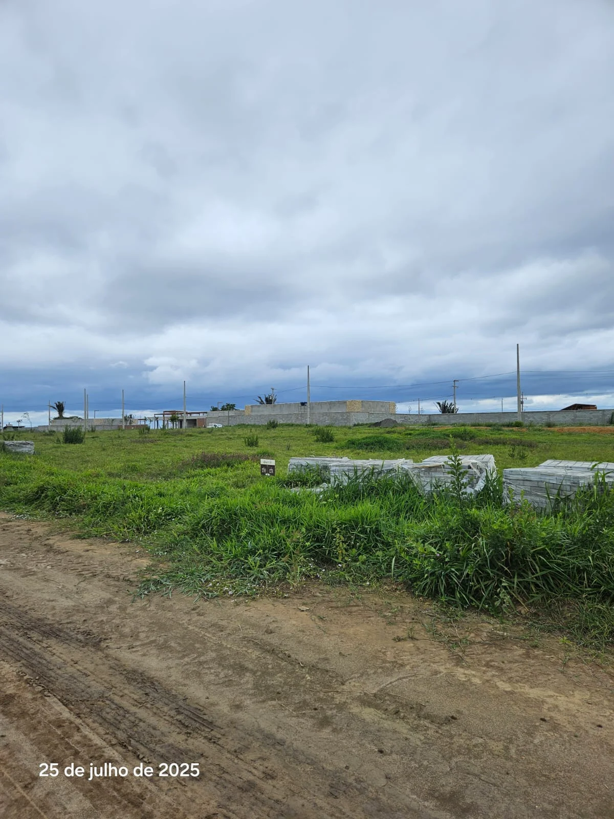 Lotes e Casas em Condomínio Fechado em Bananeiras com Lazer Completo