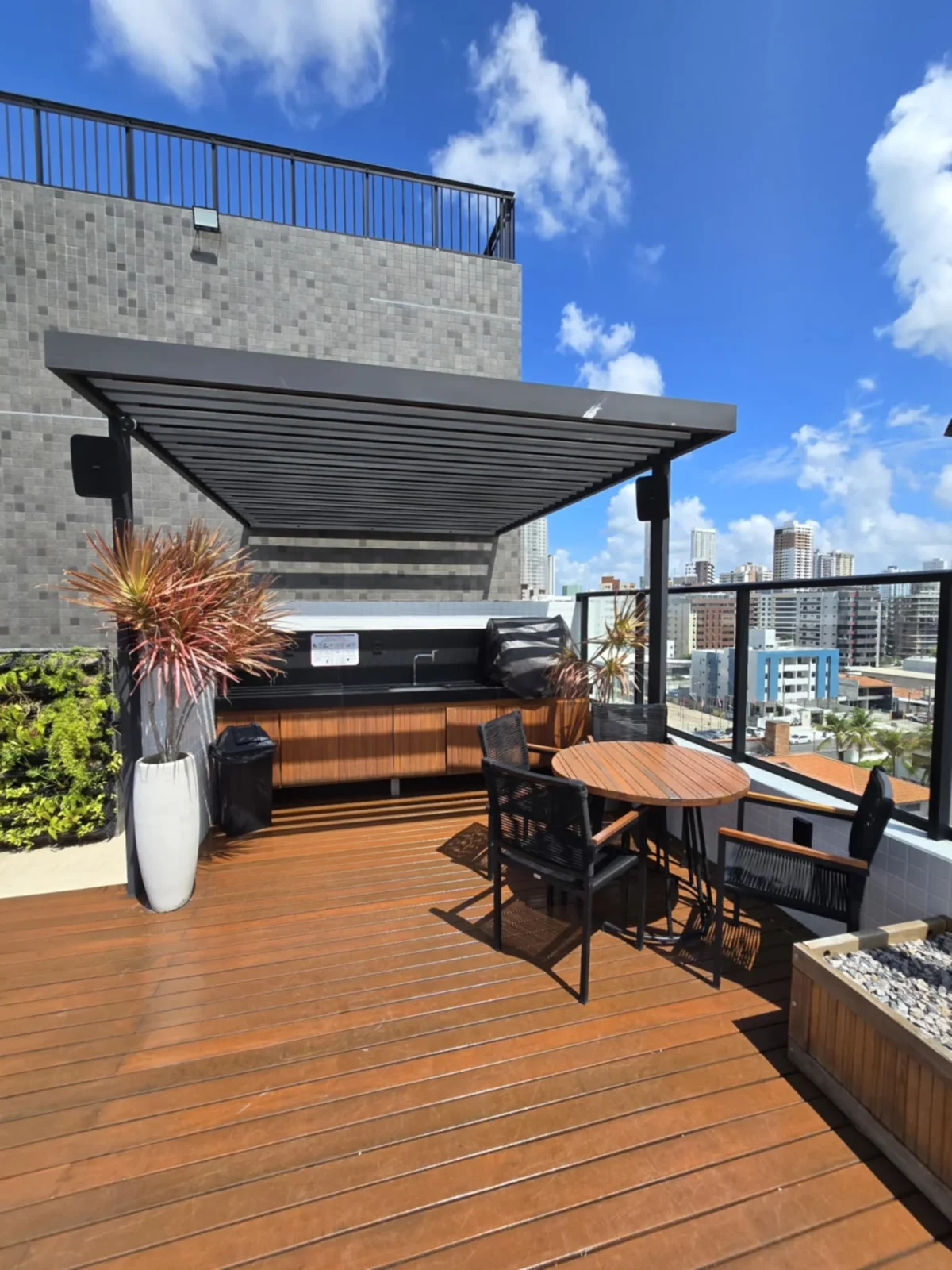 Excelente Flat Mobiliado no Jardim Oceania/Bessa pronto para rentabilizar com Elevador e Lazer 70m do Mar