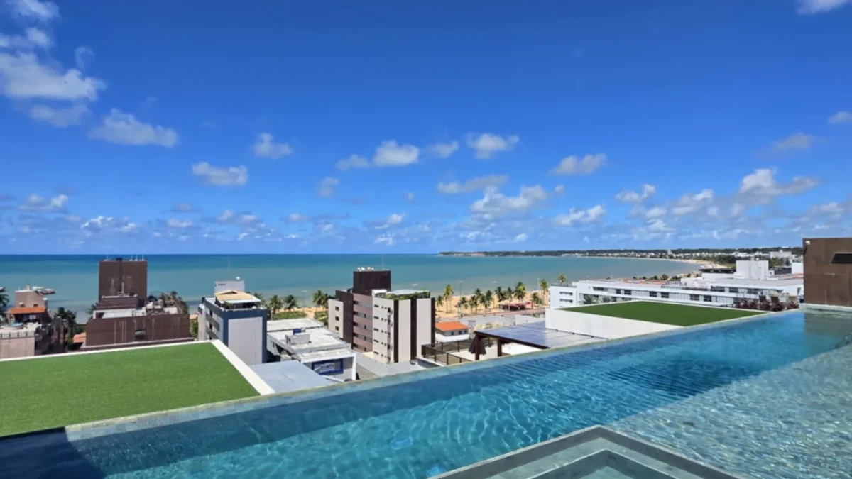 Excelente Cobertura Duplex Mobiliada em Tambaú com 2 Quartos e Jacuzzi, Lazer Completo e uma vista incrível