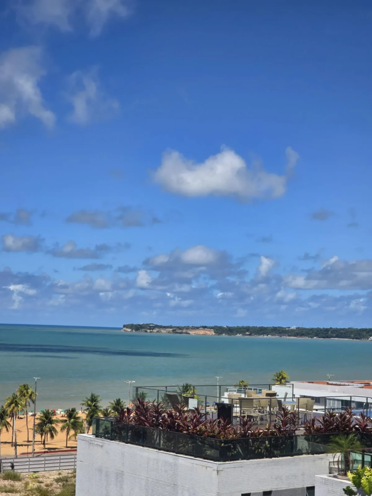 Excelente Cobertura Duplex Mobiliada em Tambaú com 2 Quartos e Jacuzzi, Lazer Completo e uma vista incrível