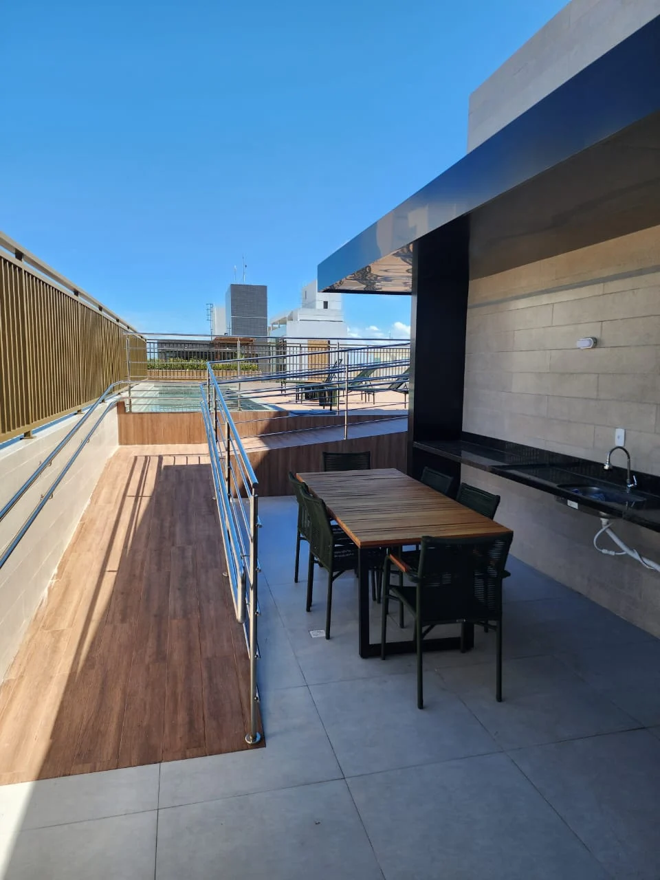 Excelente Apartamento em Intermares com 1 Quarto, Elevador e Lazer