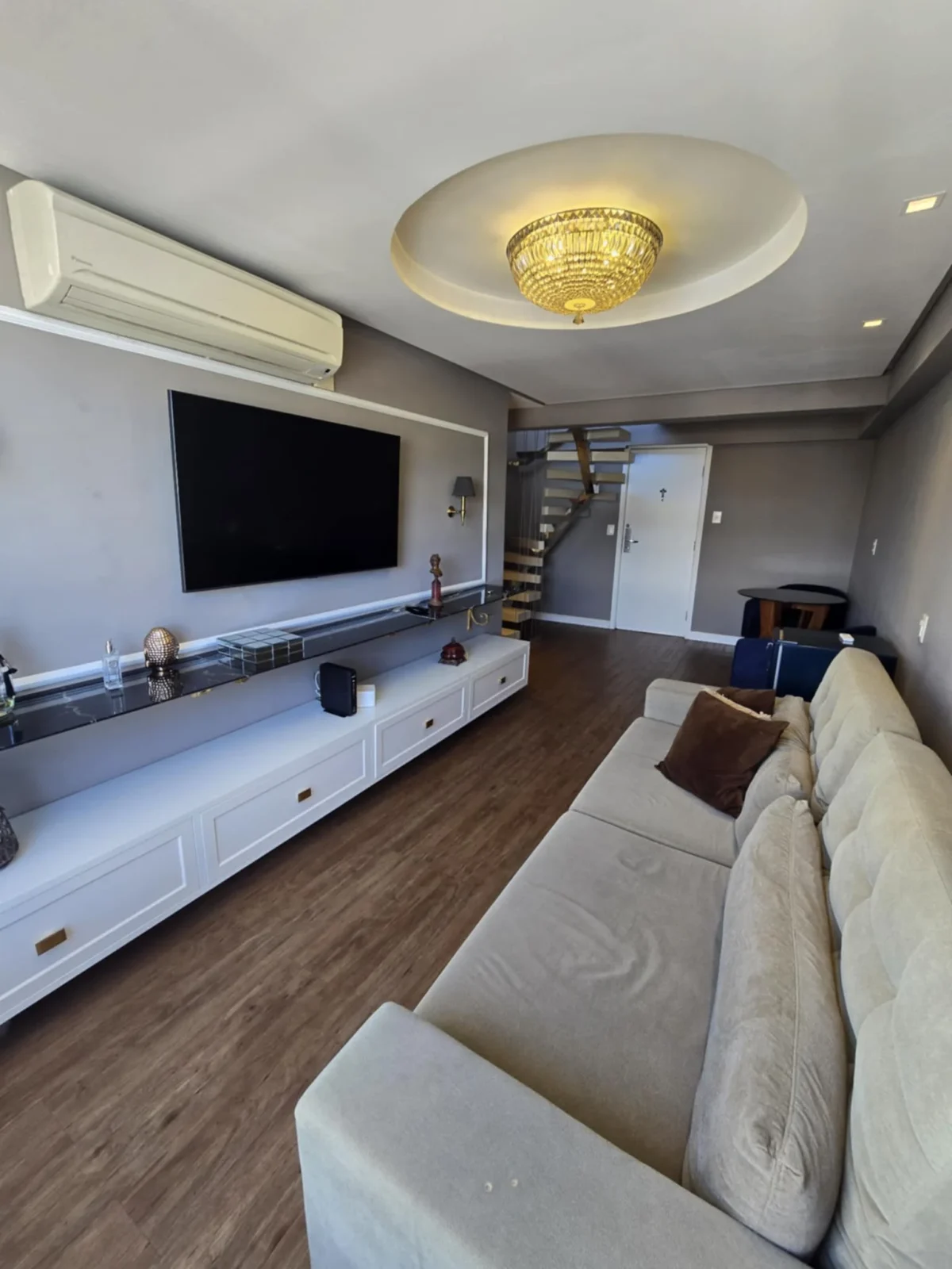Excelente Cobertura Duplex Mobiliada em Tambaú com 2 Quartos e Jacuzzi, Lazer Completo e uma vista incrível