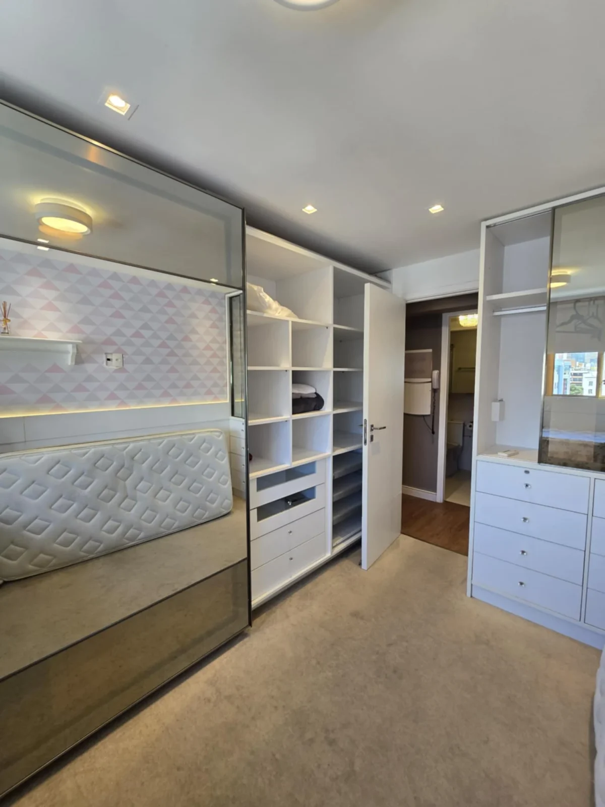 Excelente Cobertura Duplex Mobiliada em Tambaú com 2 Quartos e Jacuzzi, Lazer Completo e uma vista incrível