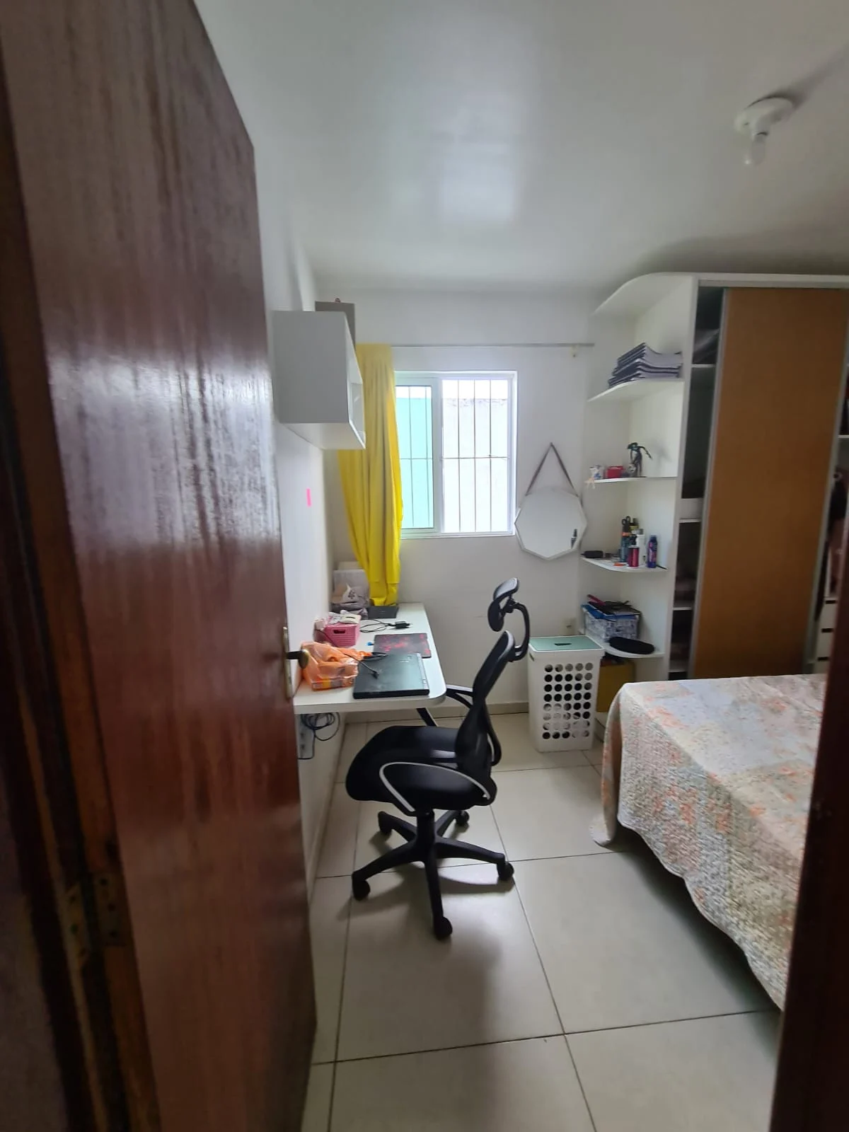 Apartamento Térreo com Área nos Bancários com 2 Quartos sendo 1 Suíte